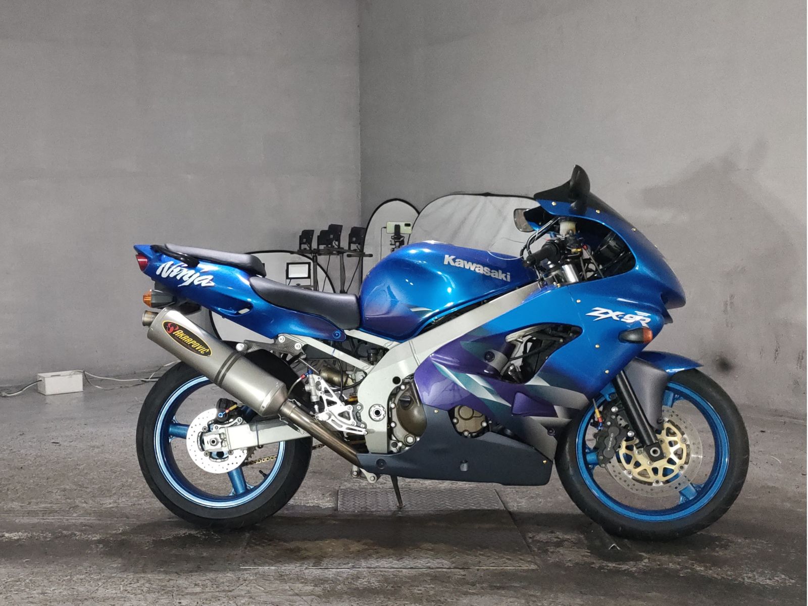 Kawasaki ZX-9R