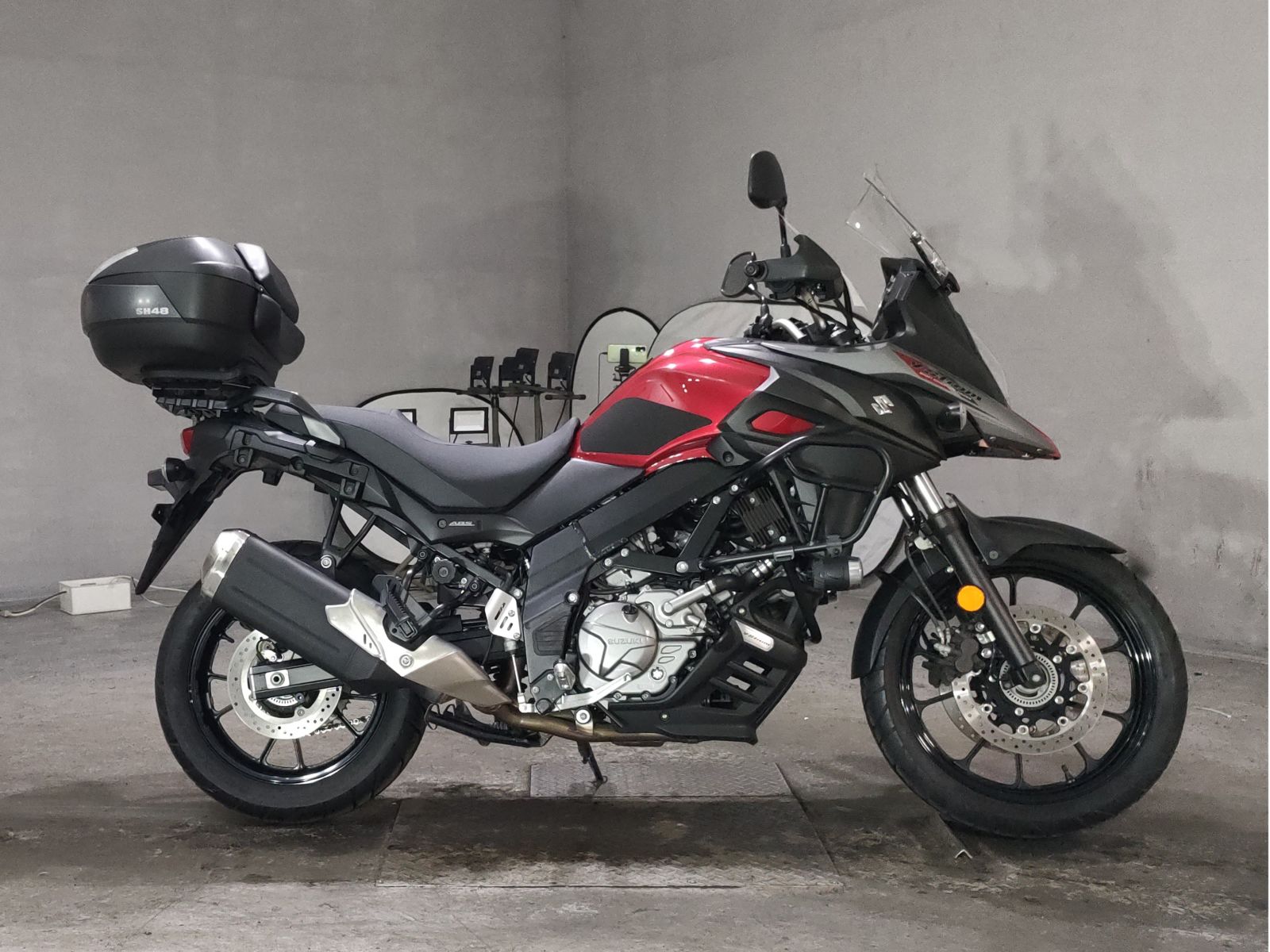 Suzuki V STROM650