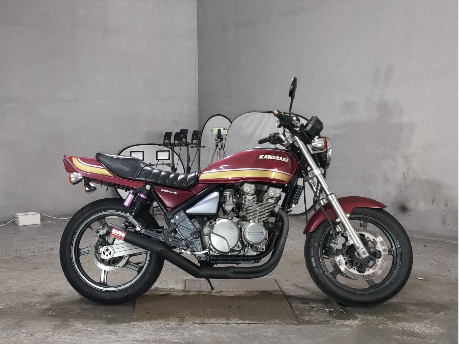 Kawasaki ZEPHYR400