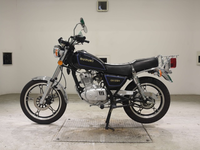 Suzuki GN125H