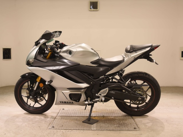 Yamaha YZF-R25