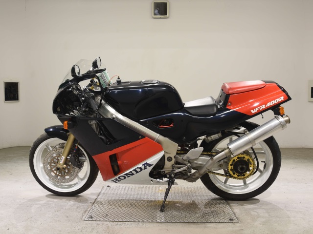Honda VFR400R-2