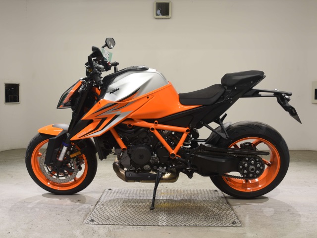 KTM KTM 1290 SUPER DUKE R
