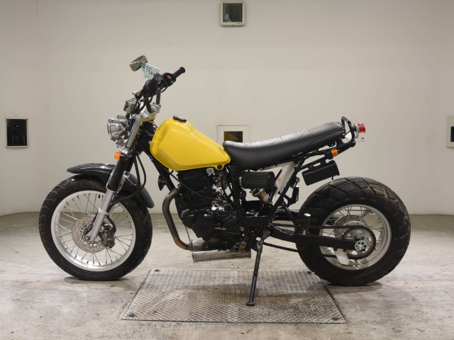 Yamaha TW225