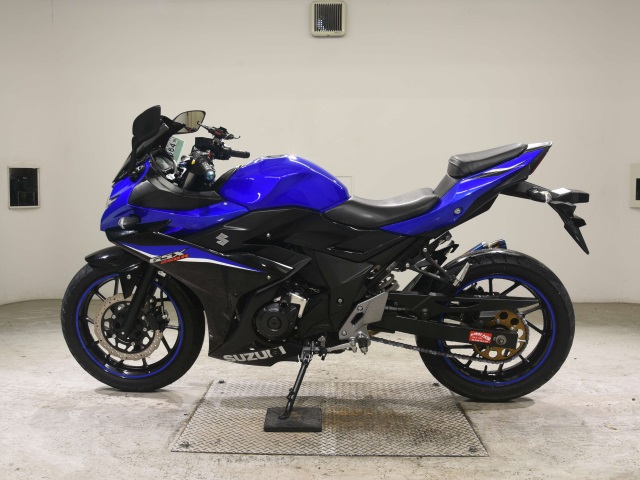 Suzuki GSX250R