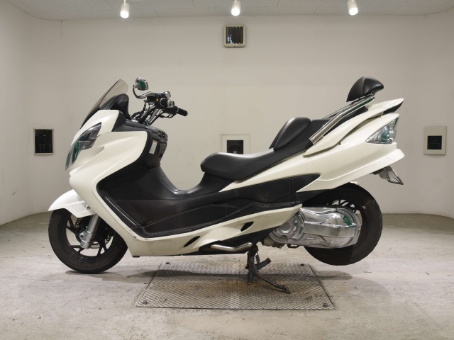Suzuki SKYWAVE 250M