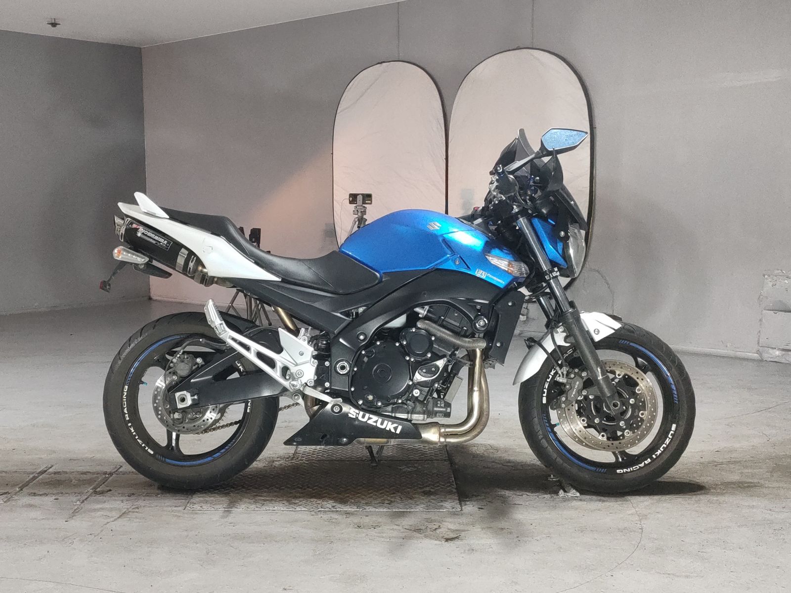 Suzuki GSR400