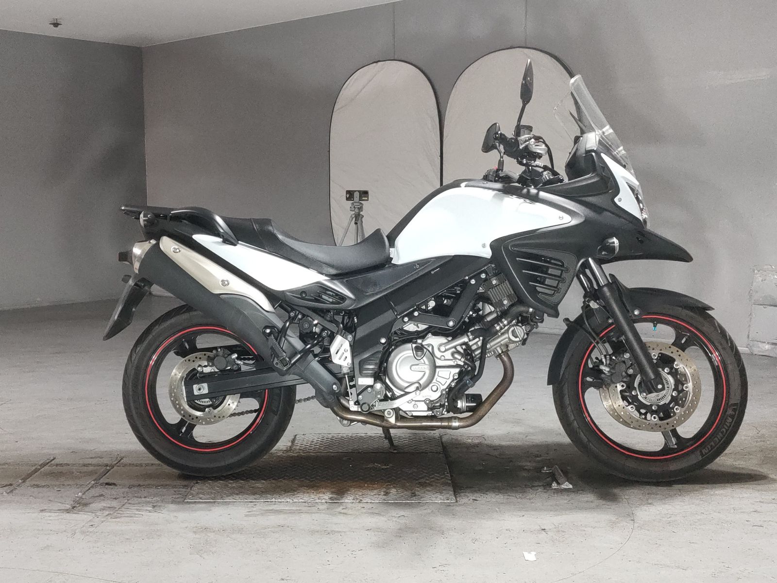 Suzuki V-STROM650