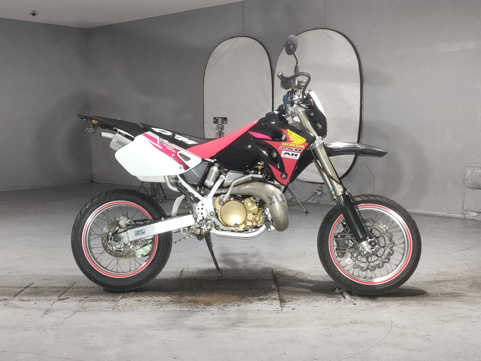 Honda CRM250AR