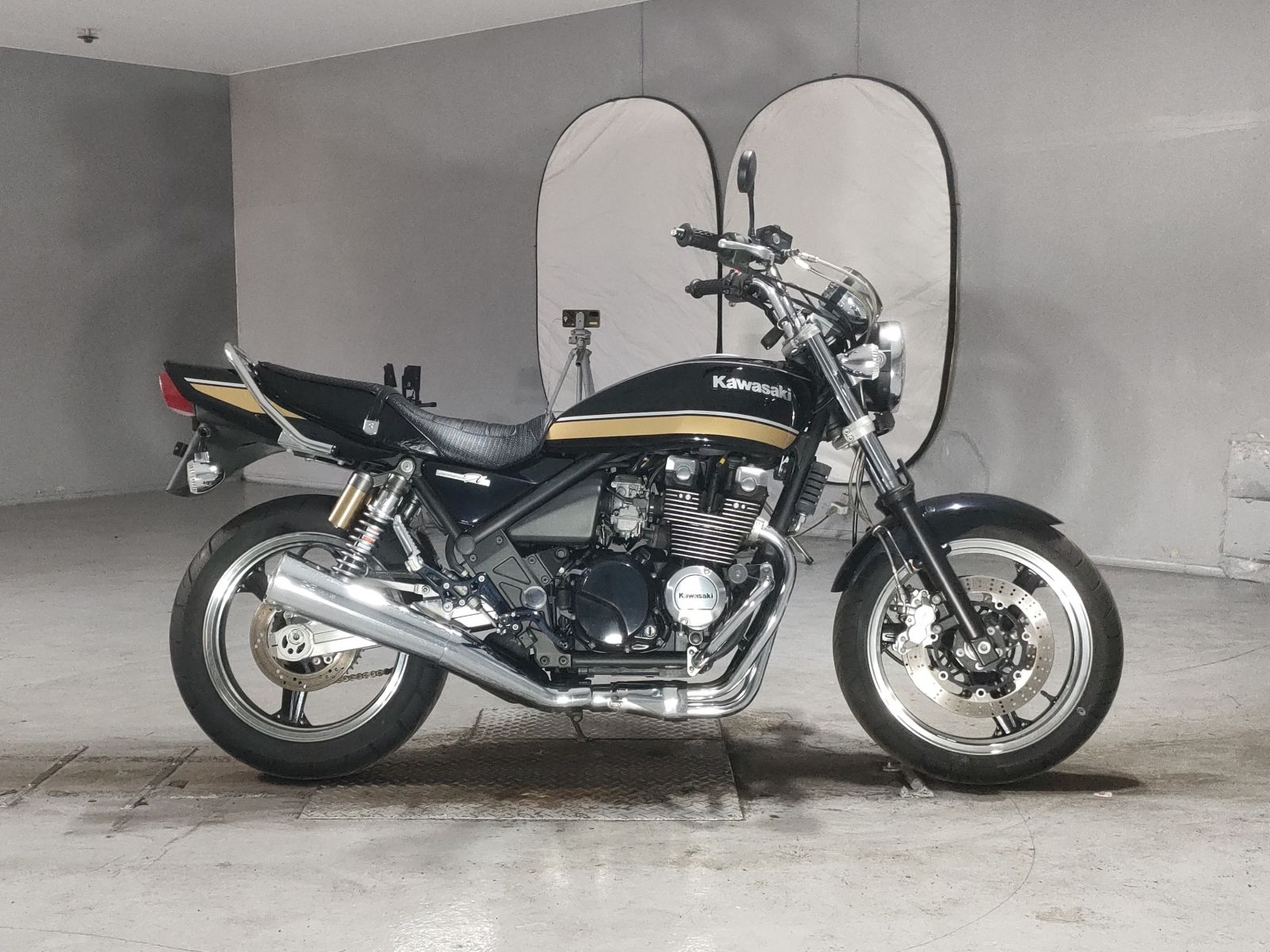 Kawasaki ZEPHYR400K