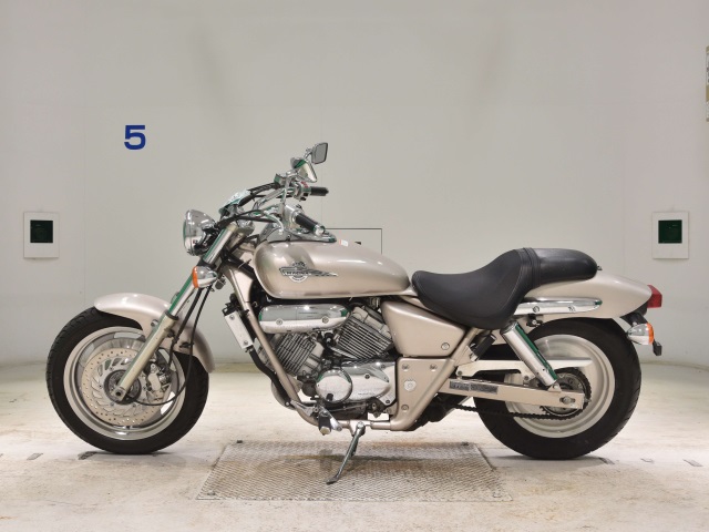 Honda MAGNA 250