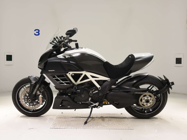 OTHER DUCATI DIAVEL AMG