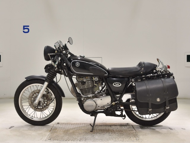 Yamaha SR400-3