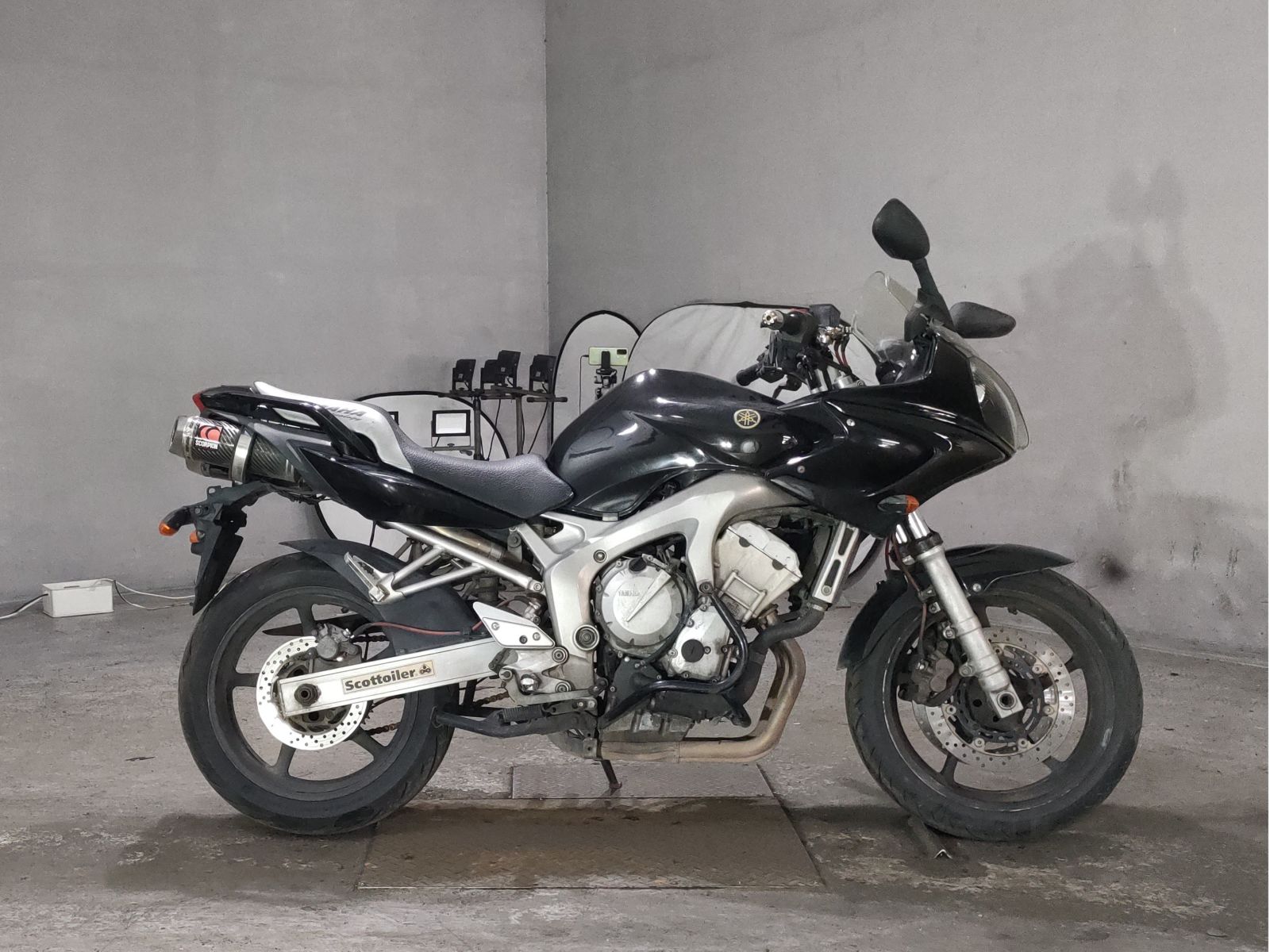Yamaha FZ-6S FEATHER
