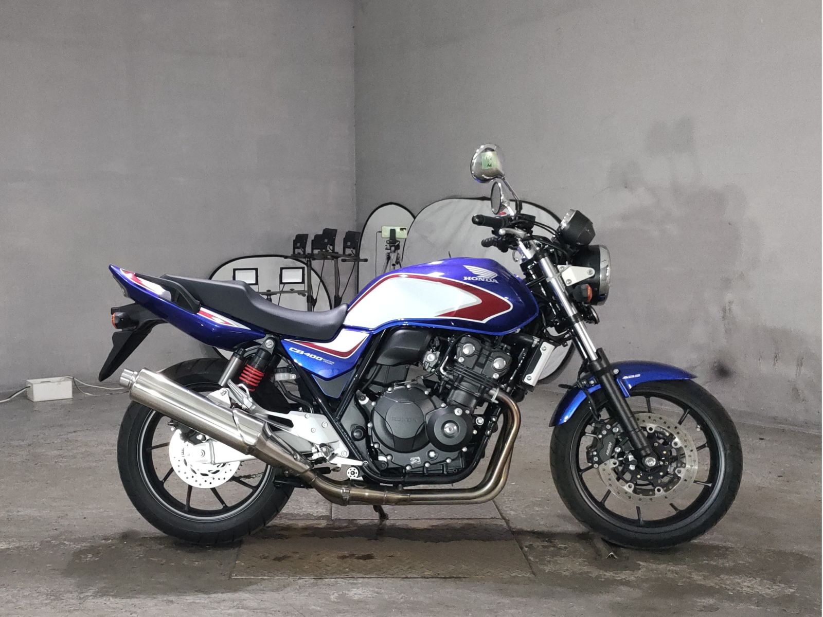 Honda CB400SFV-4