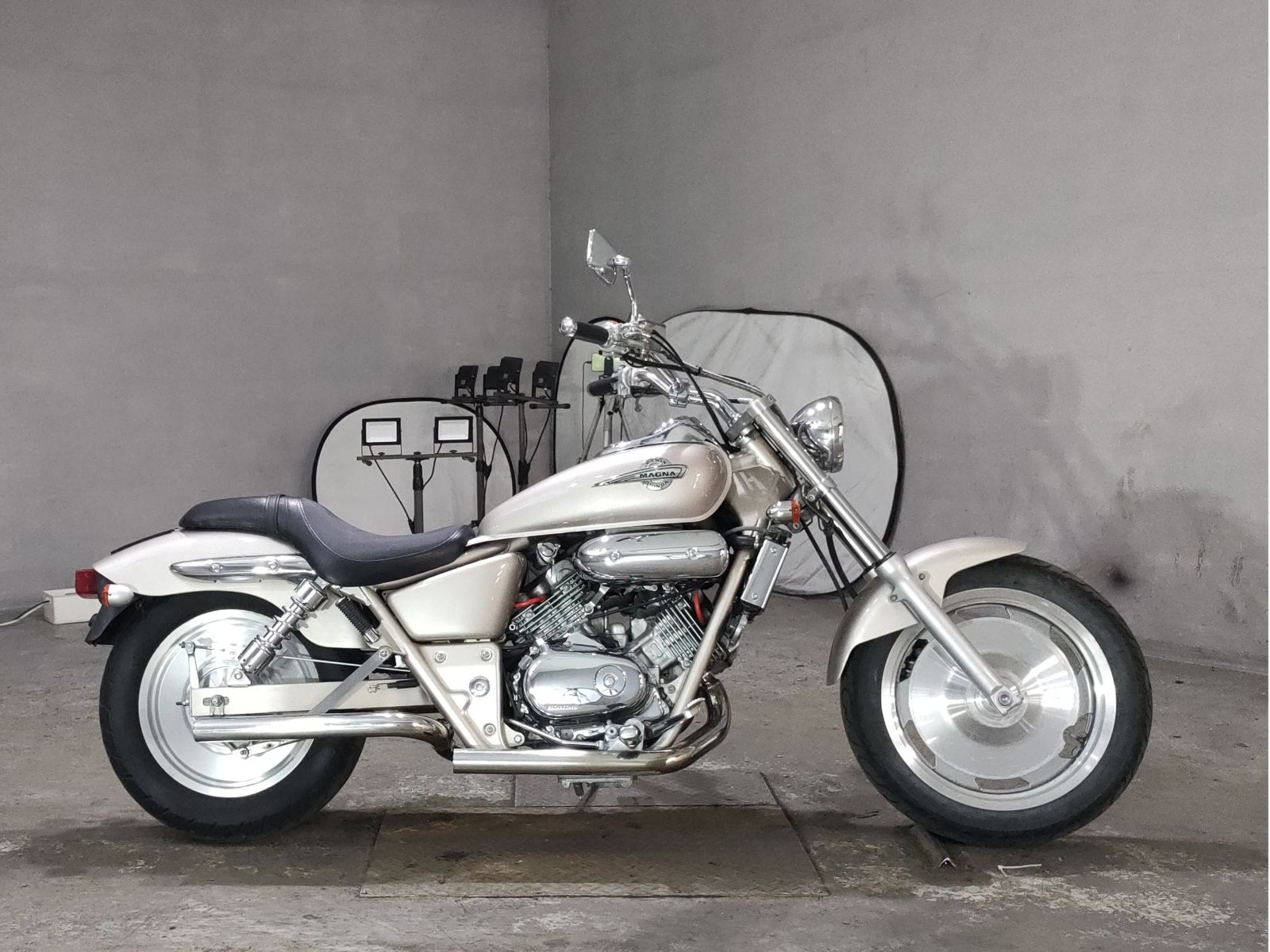 Honda MAGNA 250