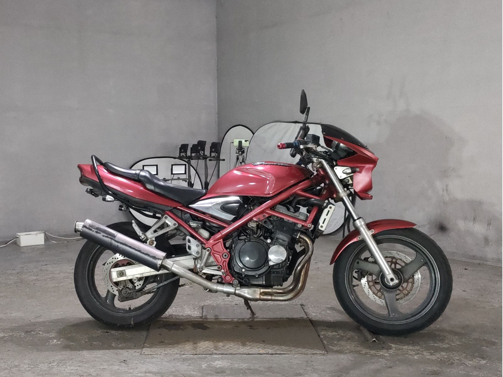 Suzuki BANDIT250-1