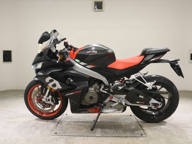 Aprilia RS660