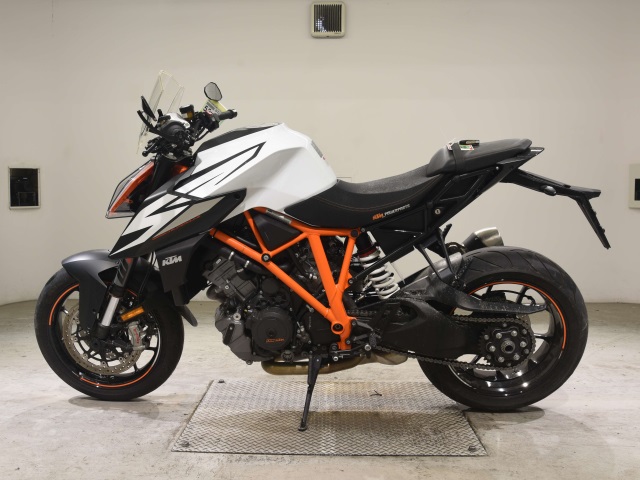 KTM KTM 1290 SUPER DUKE R