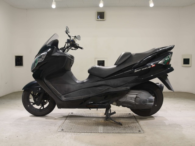 Suzuki SKYWAVE 250M