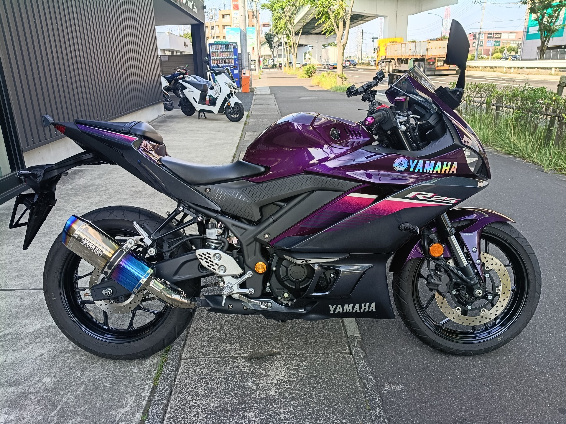 Yamaha YZF-R25