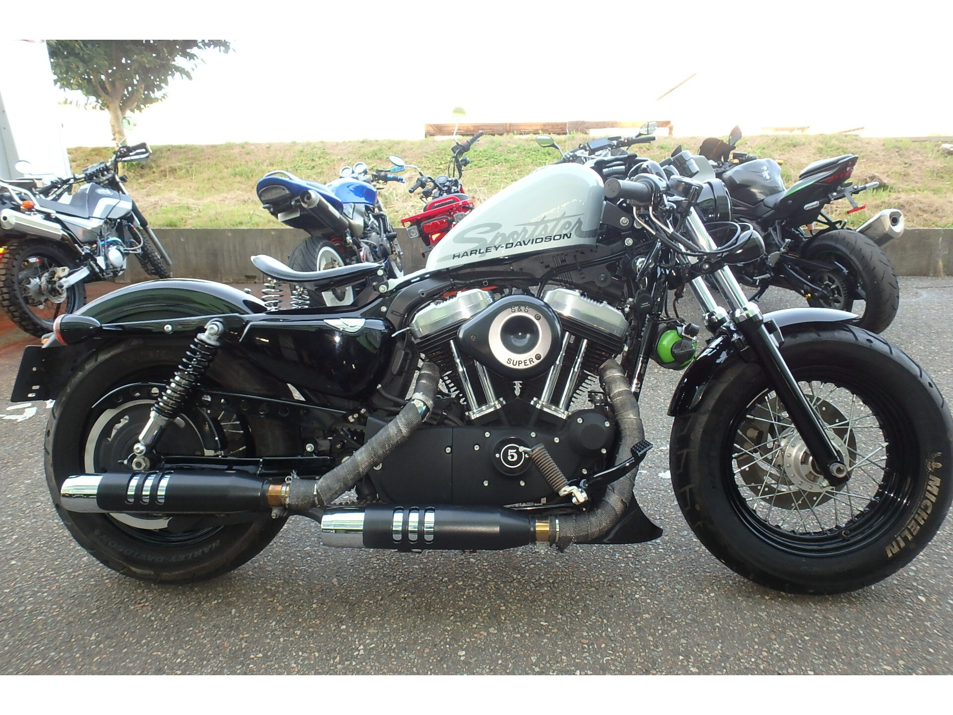 Harley-Davidson HARLEY XL1200X