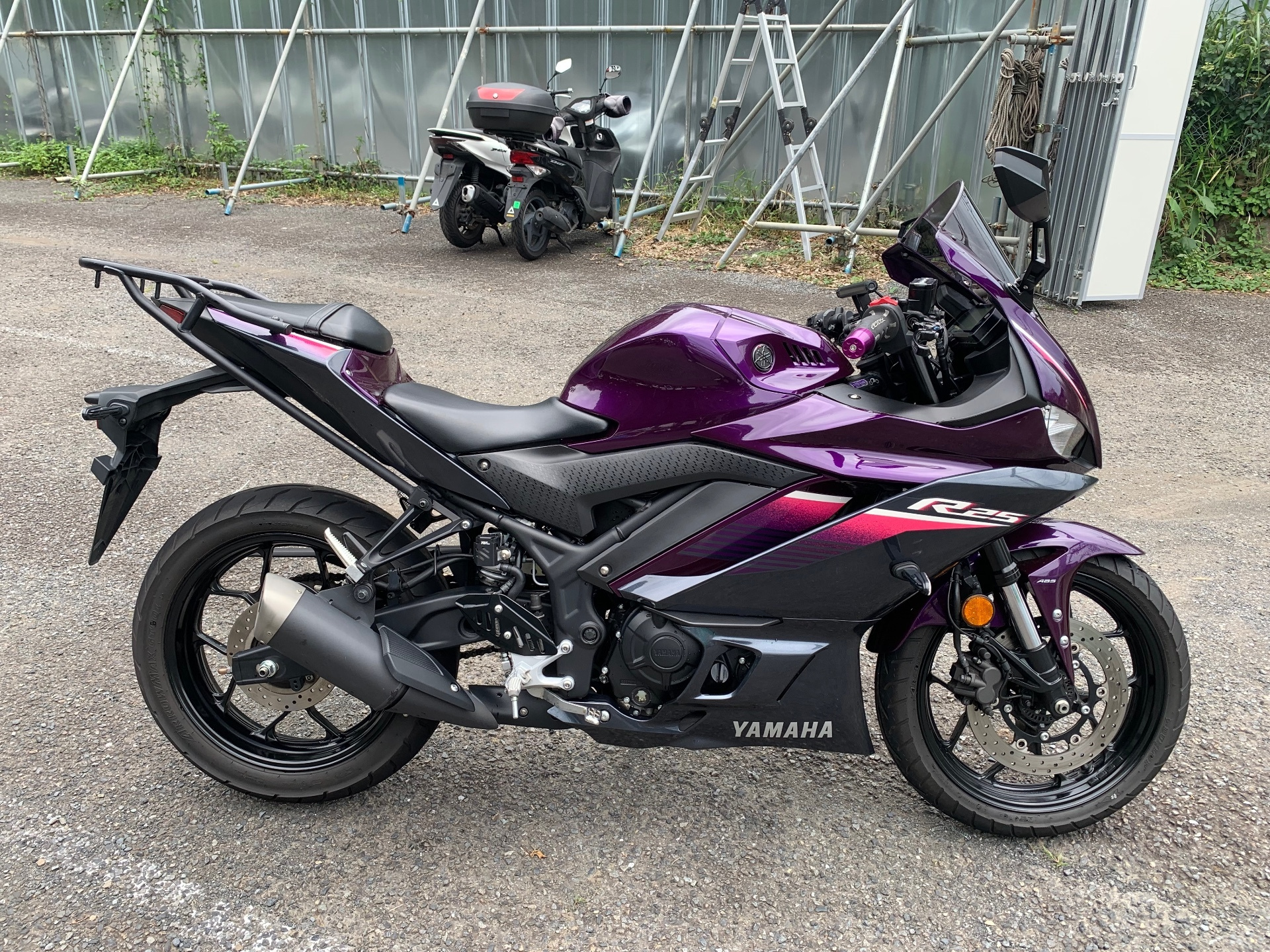 Yamaha YZF-R25