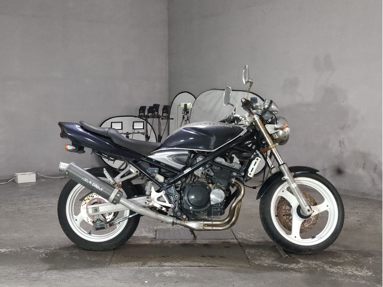 Suzuki BANDIT250-1