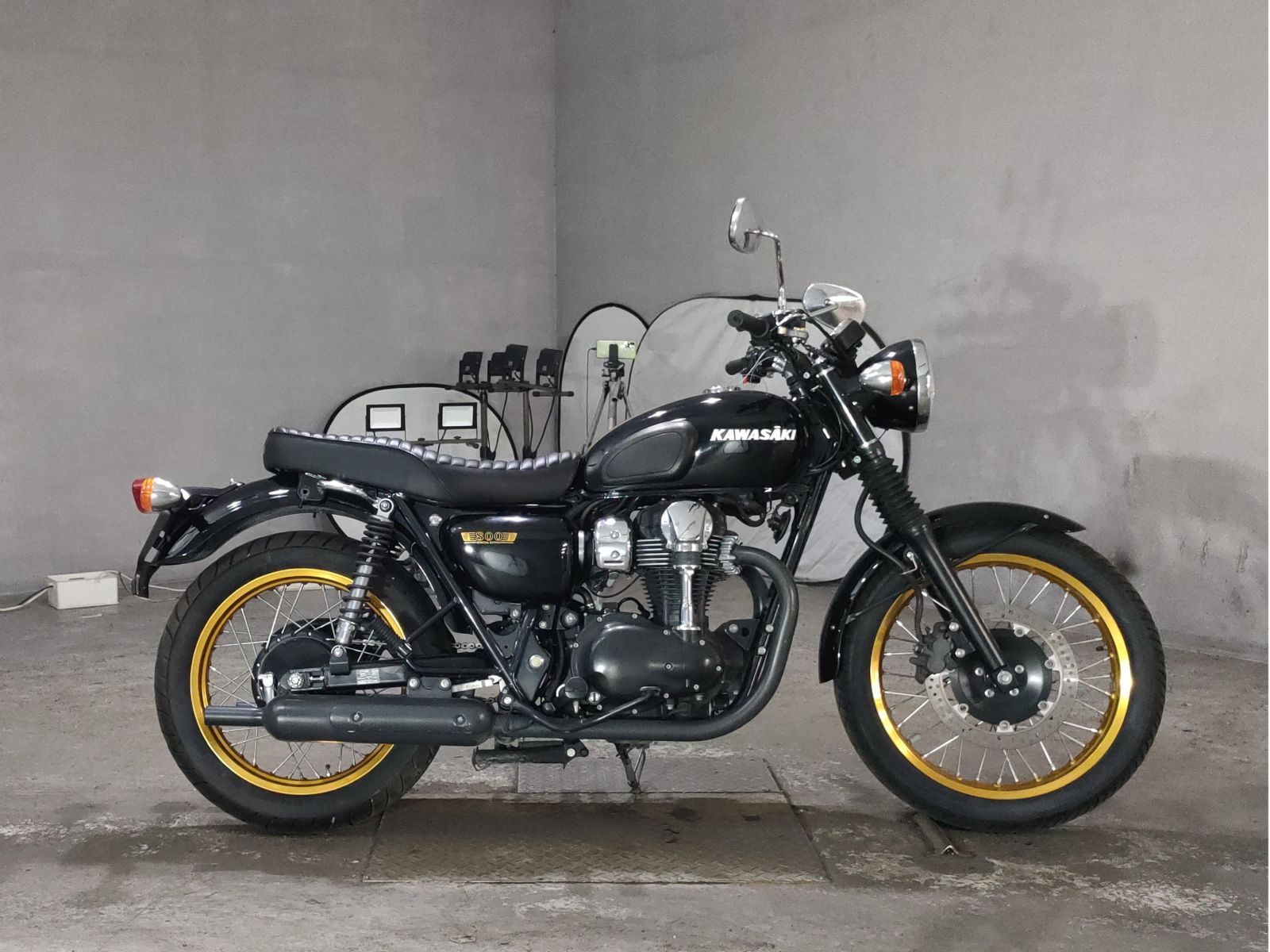 Kawasaki W800