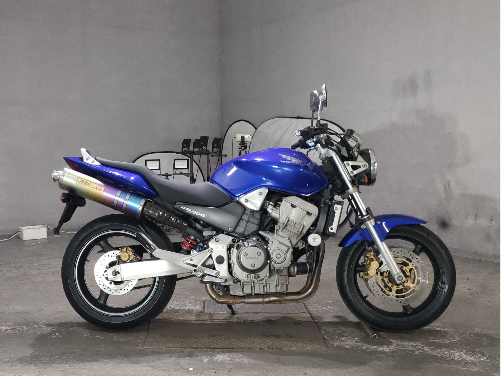 Honda HORNET900