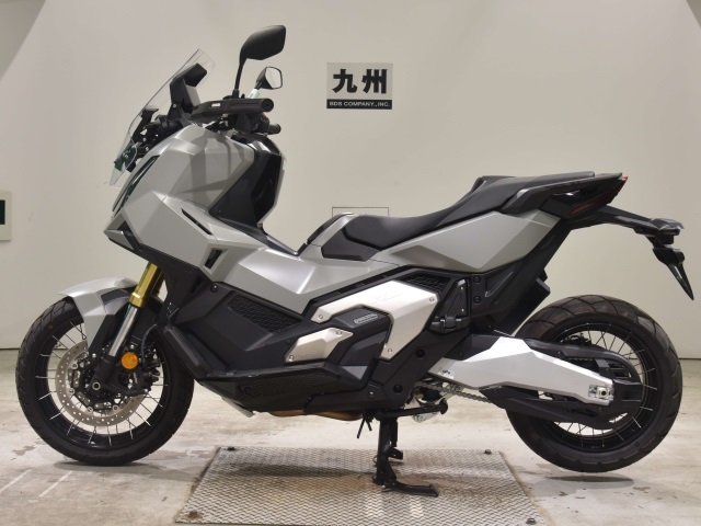 Honda X-ADV750-2