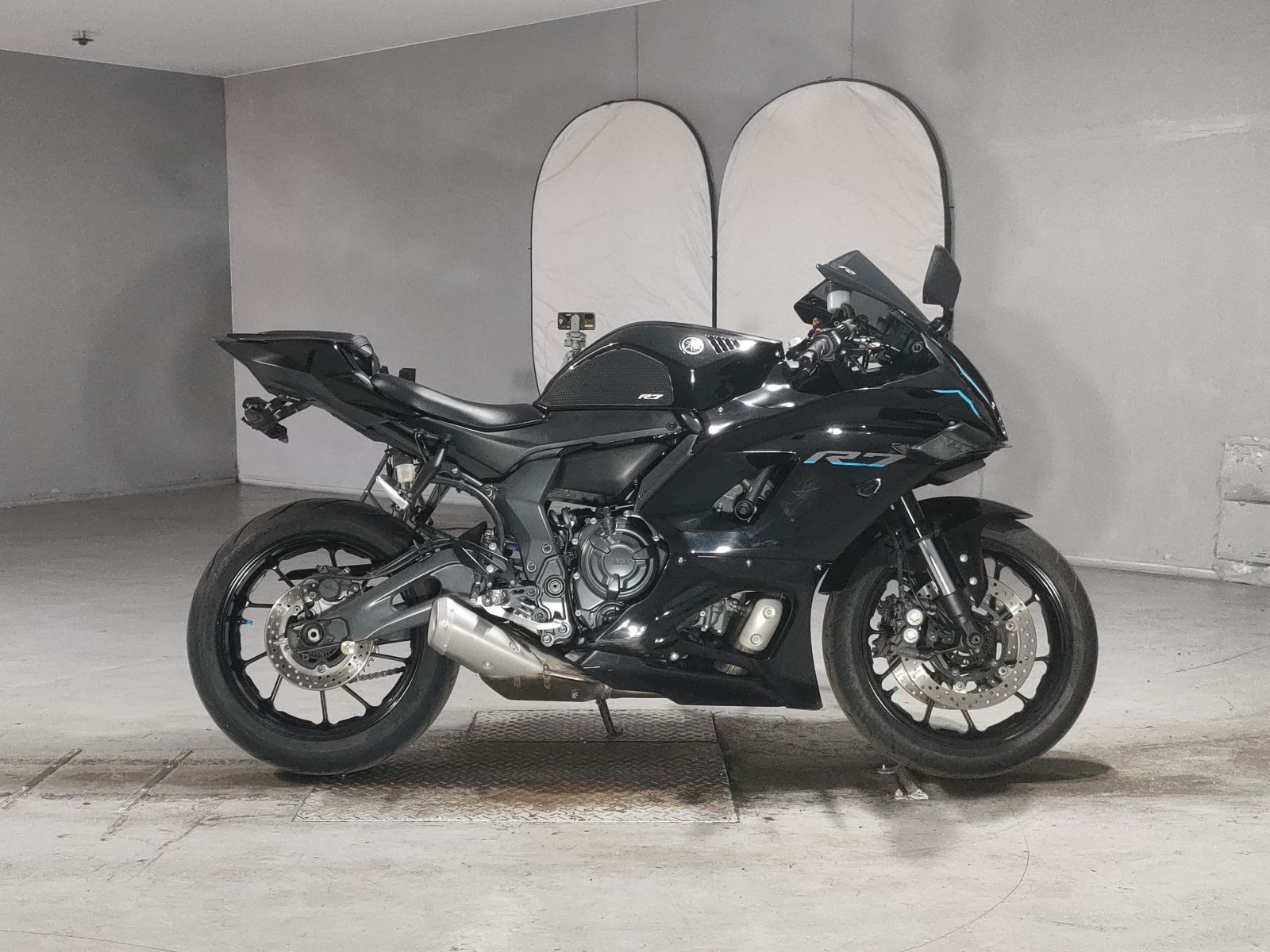 Yamaha YZF-R7