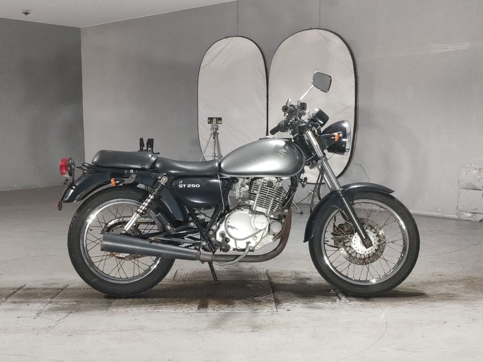 Suzuki ST250