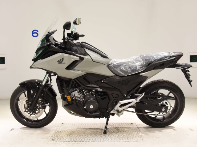 Honda NC750XD-3