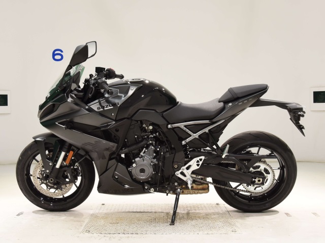 Suzuki GSX-8R