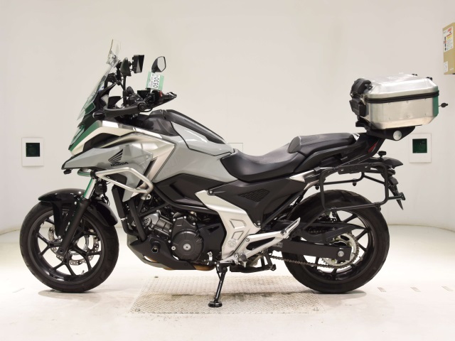 Honda NC750X-3