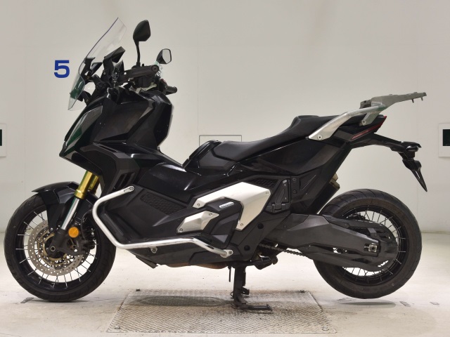 Honda X-ADV750-2