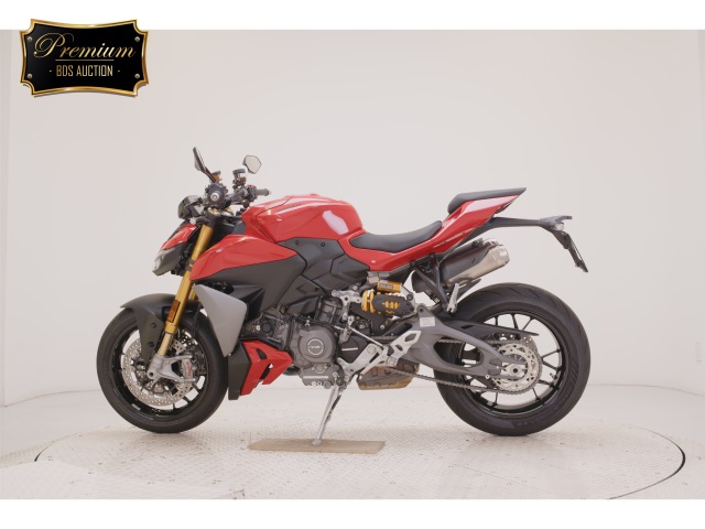 Ducati STREETFIGHTER V2S