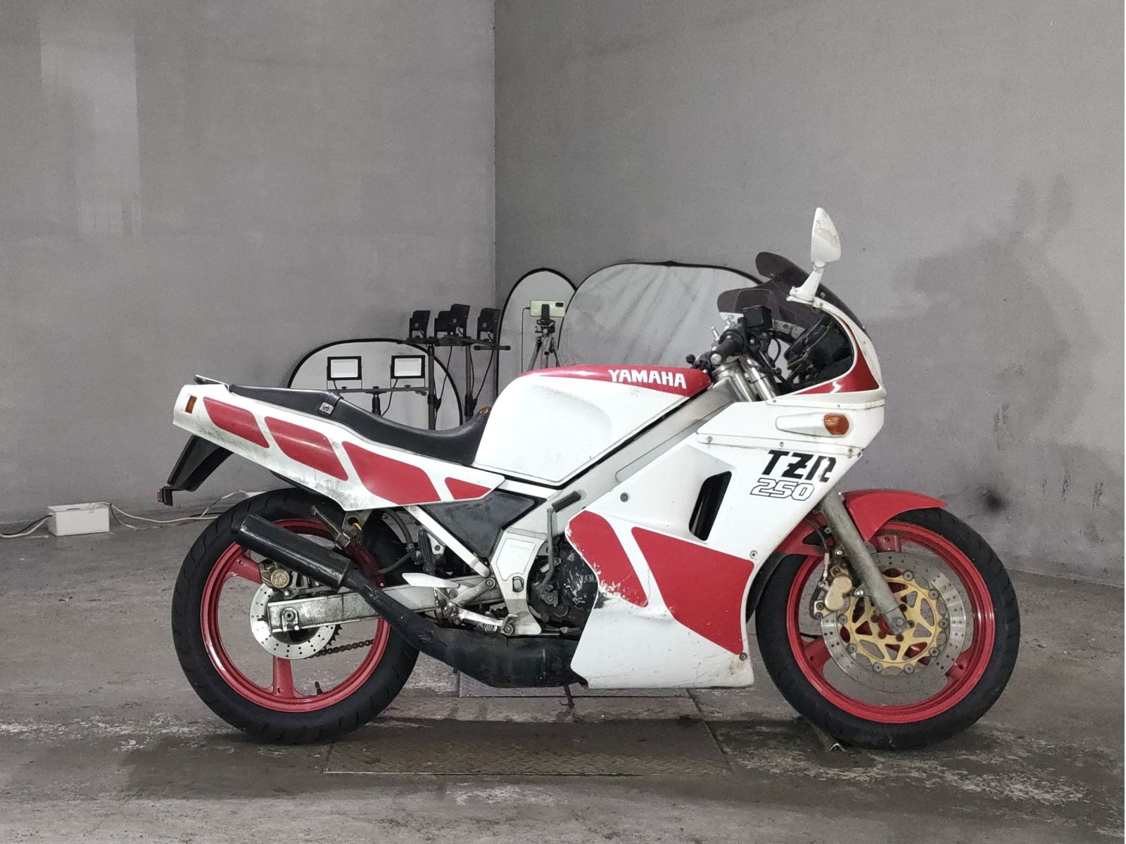 Yamaha TZR250-1