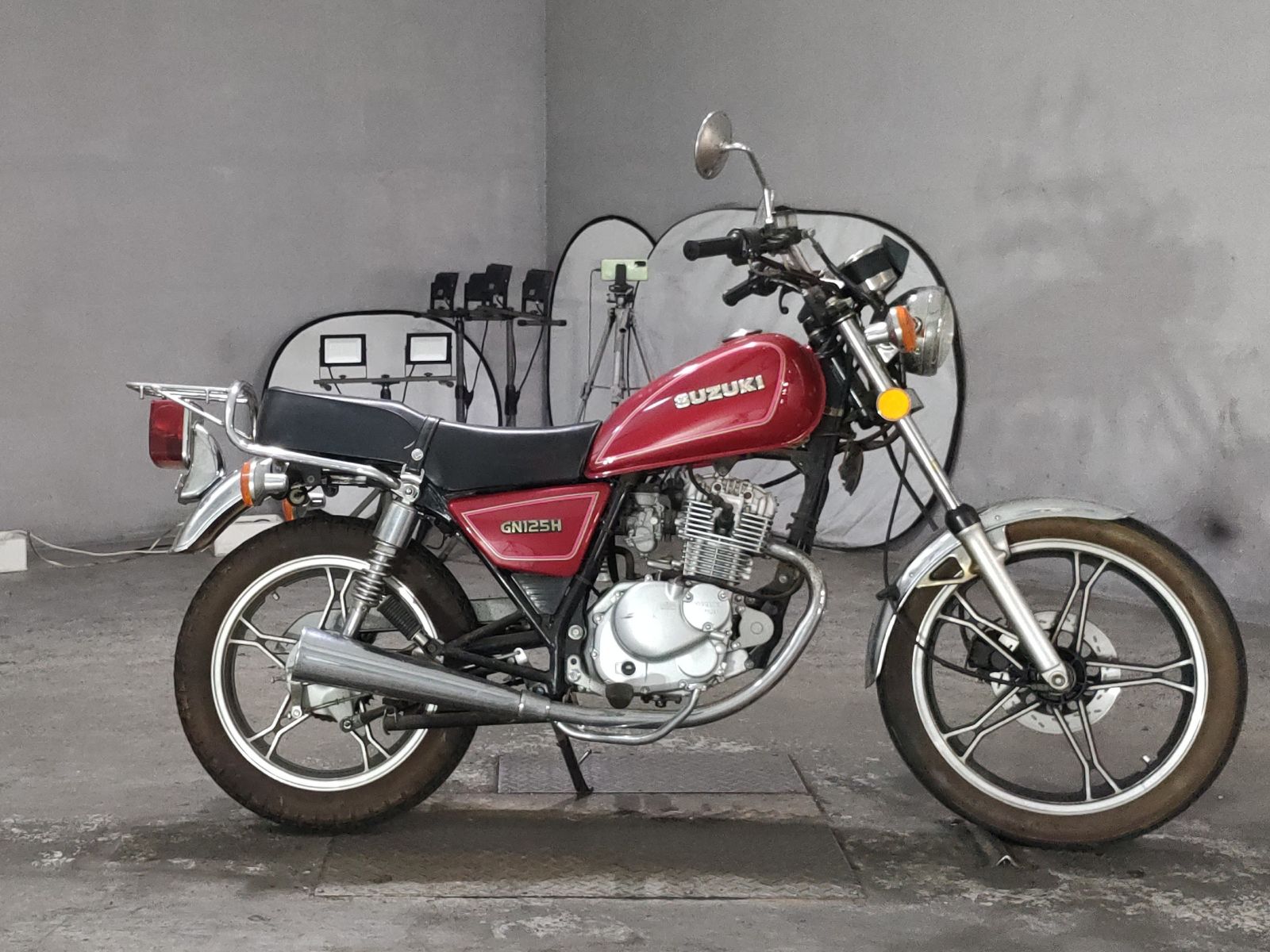 Suzuki GN125H