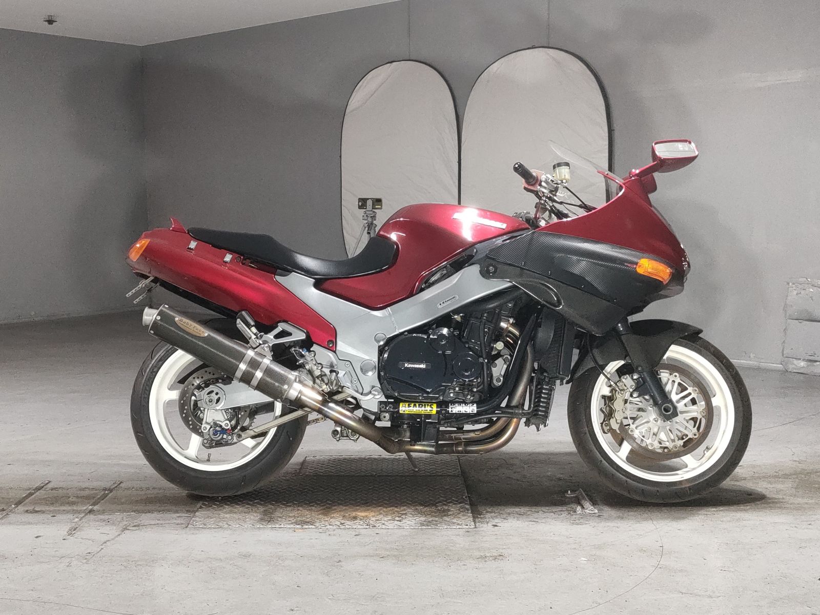 Kawasaki ZZR1100