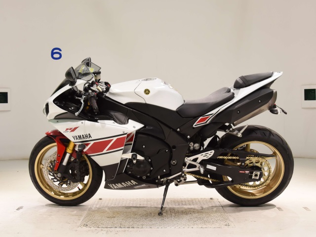 Yamaha YZF-R1