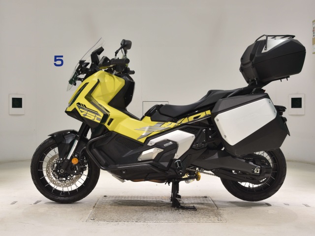 Honda X-ADV750-2