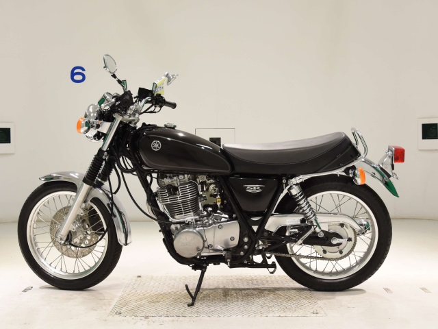 Yamaha SR400-4