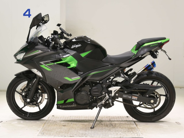 Kawasaki NINJA400-2