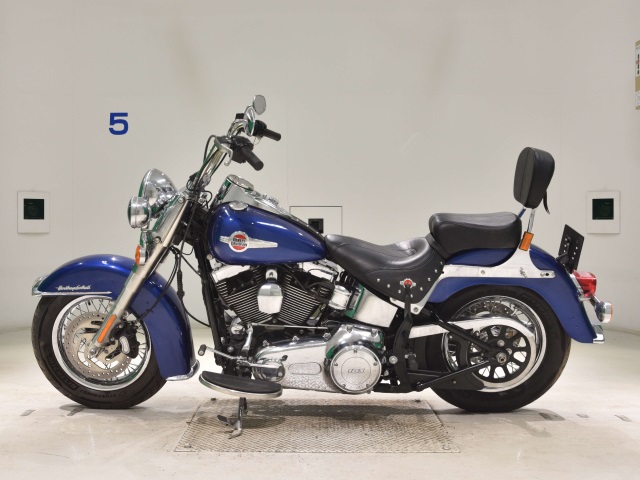 Harley-Davidson Heritage Softail Classic FLSTC1690