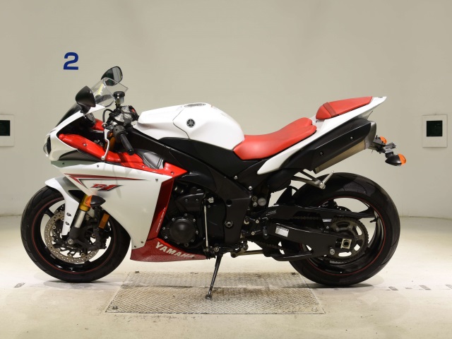 Yamaha YZF-R1