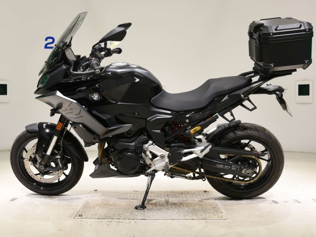 BMW F900XR