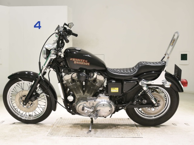 Harley-Davidson Sportster 883 / Hugger XLH883