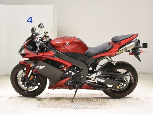 Yamaha YZF-R1